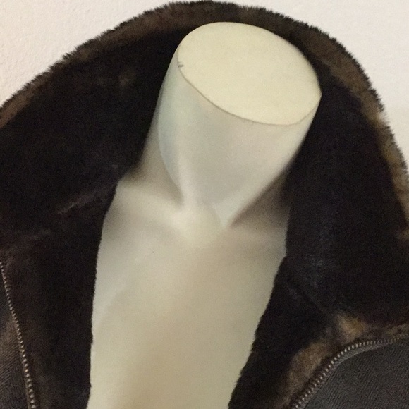 Tommy Hilfiger Vest - Picture 5 of 8